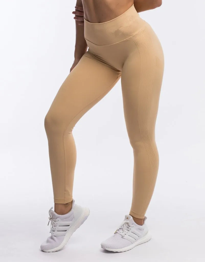 EU Size Hollow Custom Yoga Sets Gym Sets Clothing Woman's Seamless Workout Sets Fitness Clothing