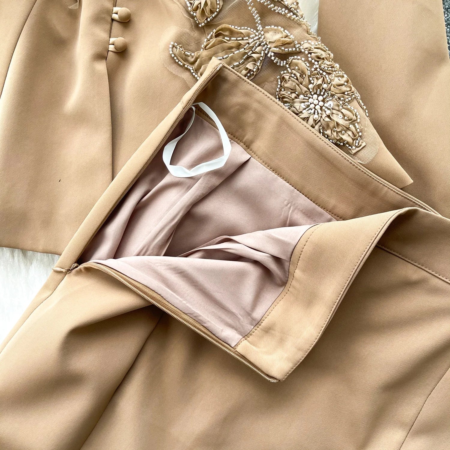 2026 Spring Casual 2 Piece Set for Women V-neck Top and High Waist Slim Suit  Clothing Wholesale