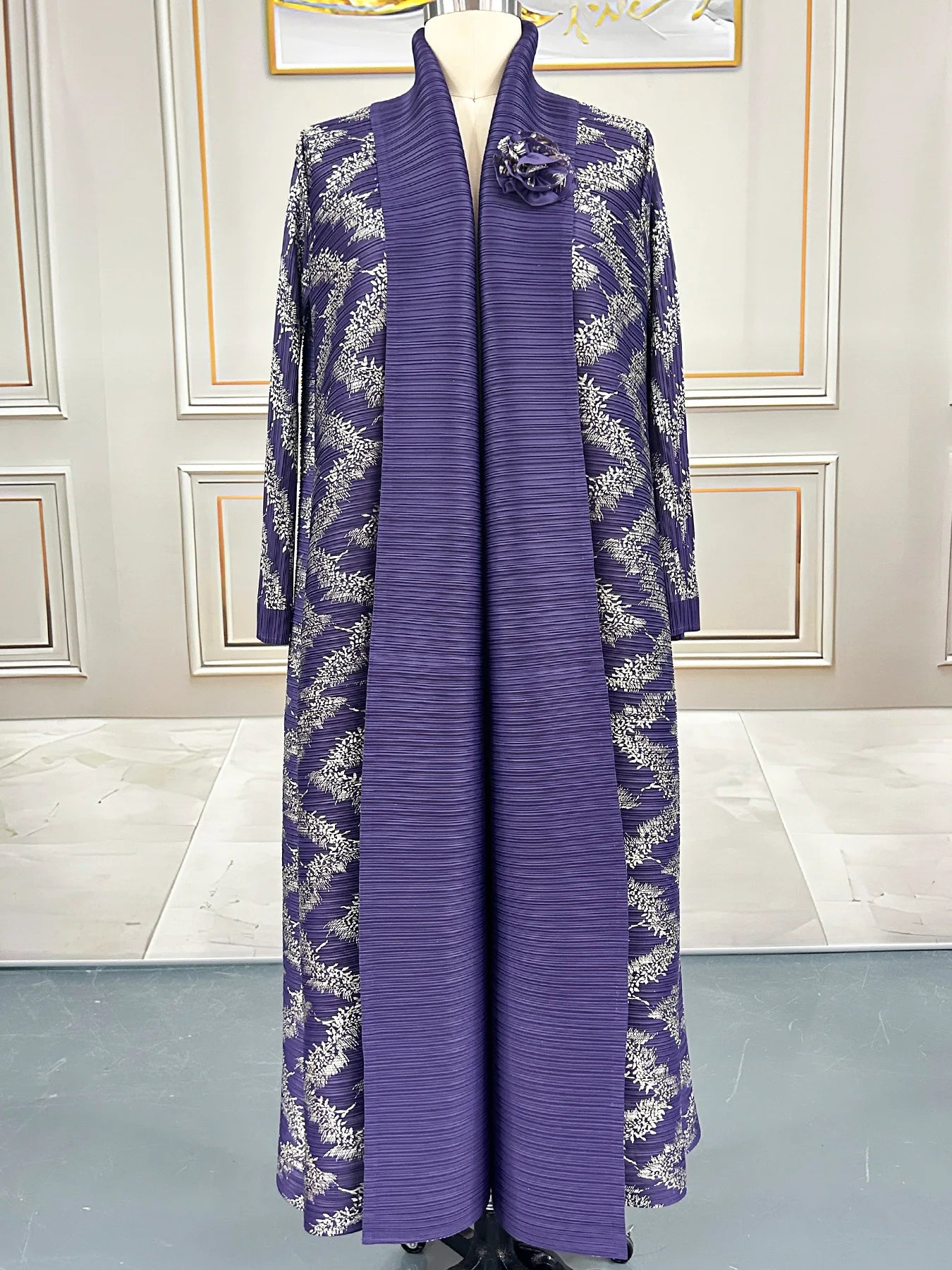 Large-size Luxury and Dignified Miyake Pleated Floral Abaya Trench Coat, Ramadan Clothing for Middle Eastern Women in Dubai