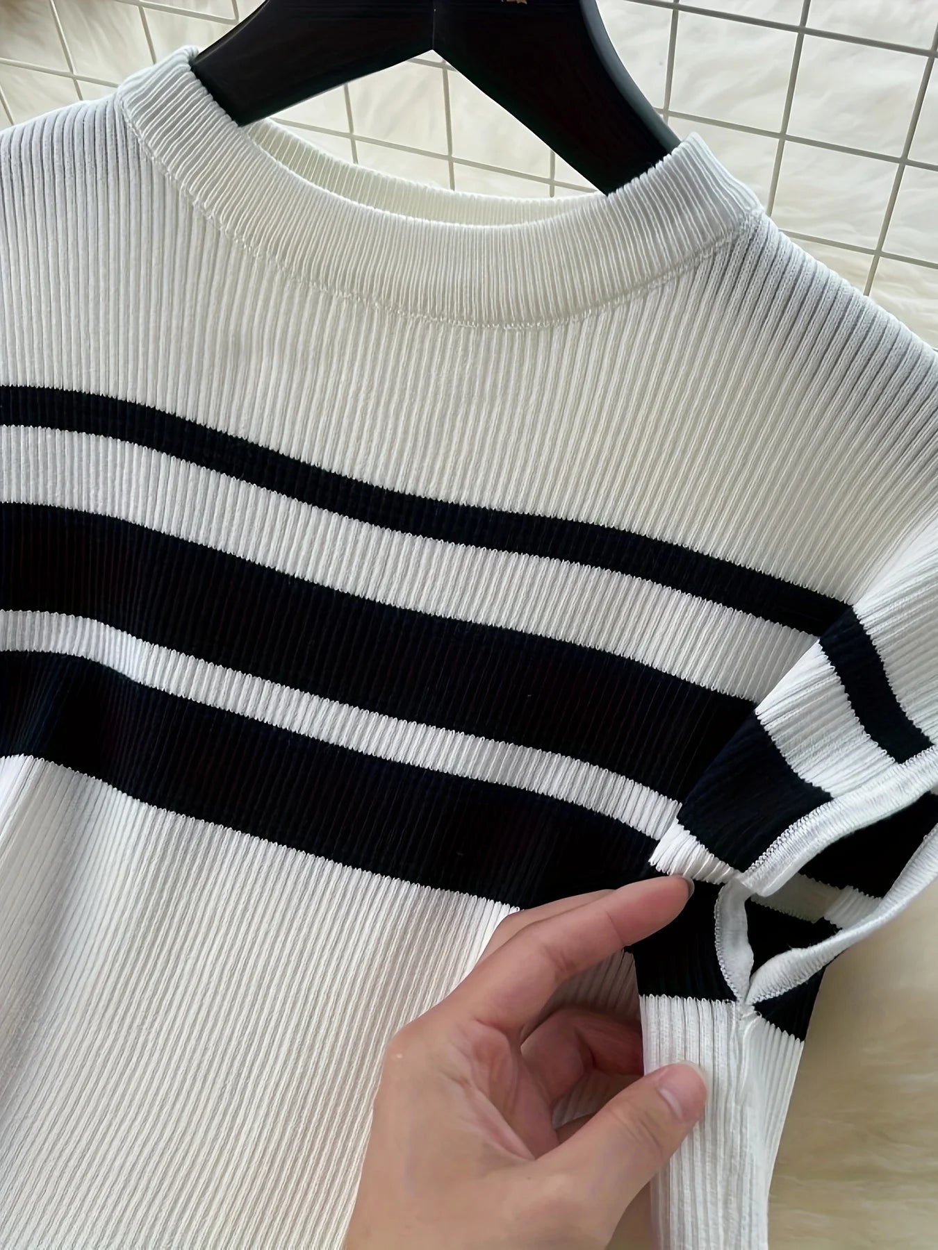 Spring Summer New Korean Version Breathable Elegant Fashion Striped Top Casual Wide-leg Pants Knitted Two-piece Women's Clothing