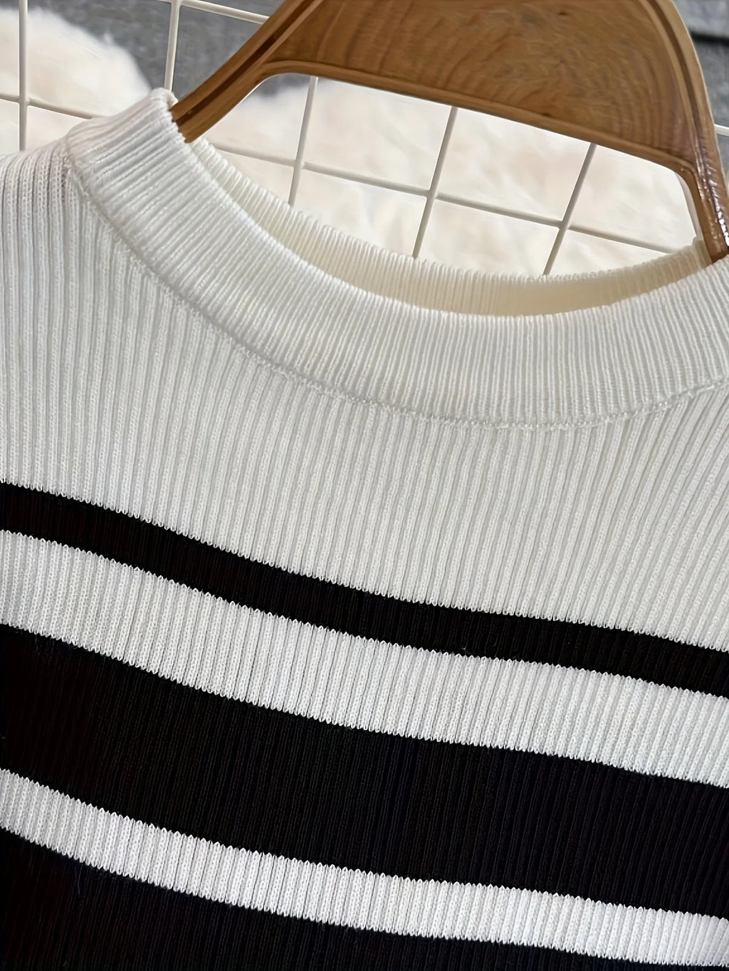Spring Summer New Korean Version Breathable Elegant Fashion Striped Top Casual Wide-leg Pants Knitted Two-piece Women's Clothing