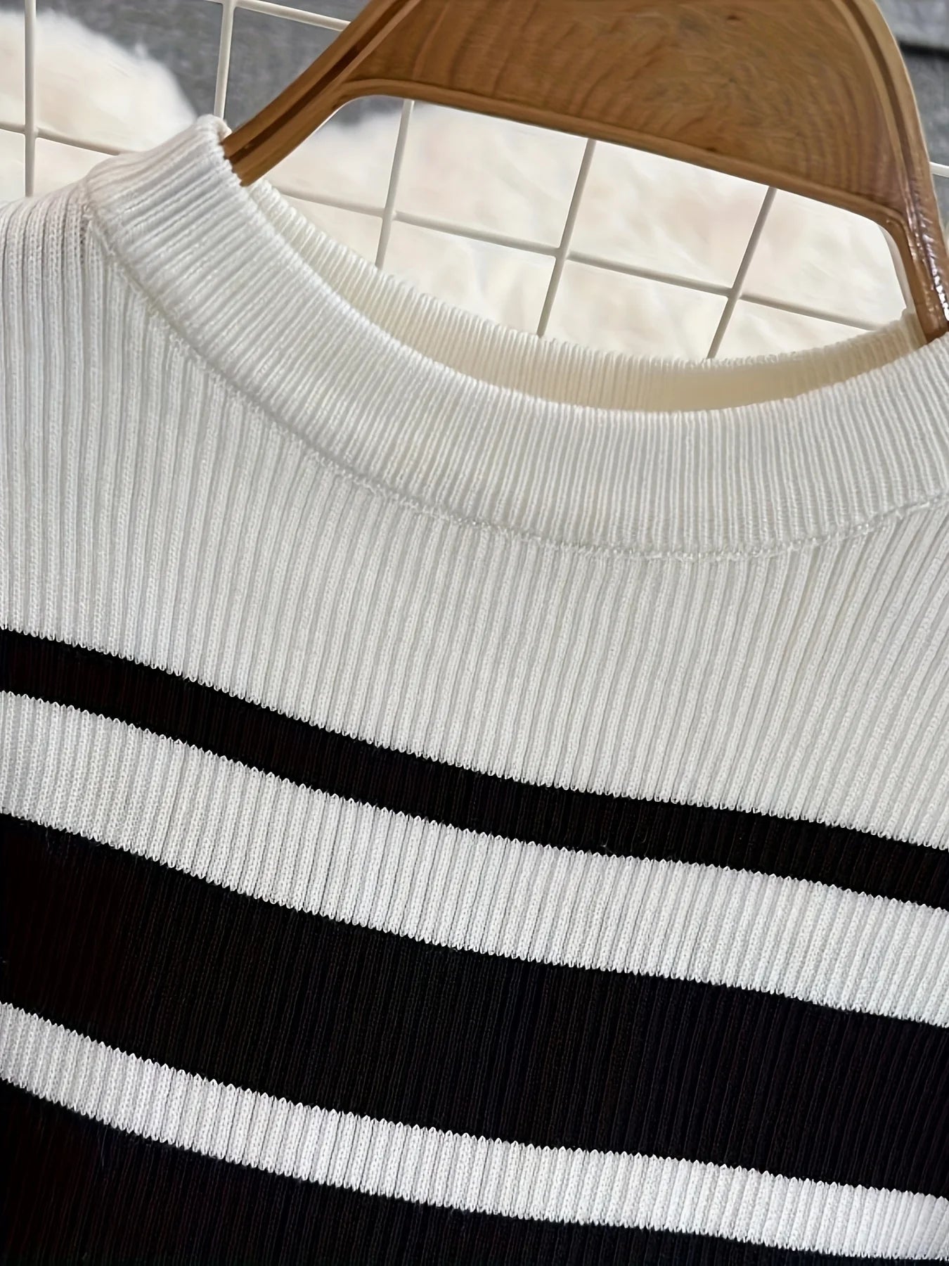 Spring Summer New Korean Version Breathable Elegant Fashion Striped Top Casual Wide-leg Pants Knitted Two-piece Women's Clothing