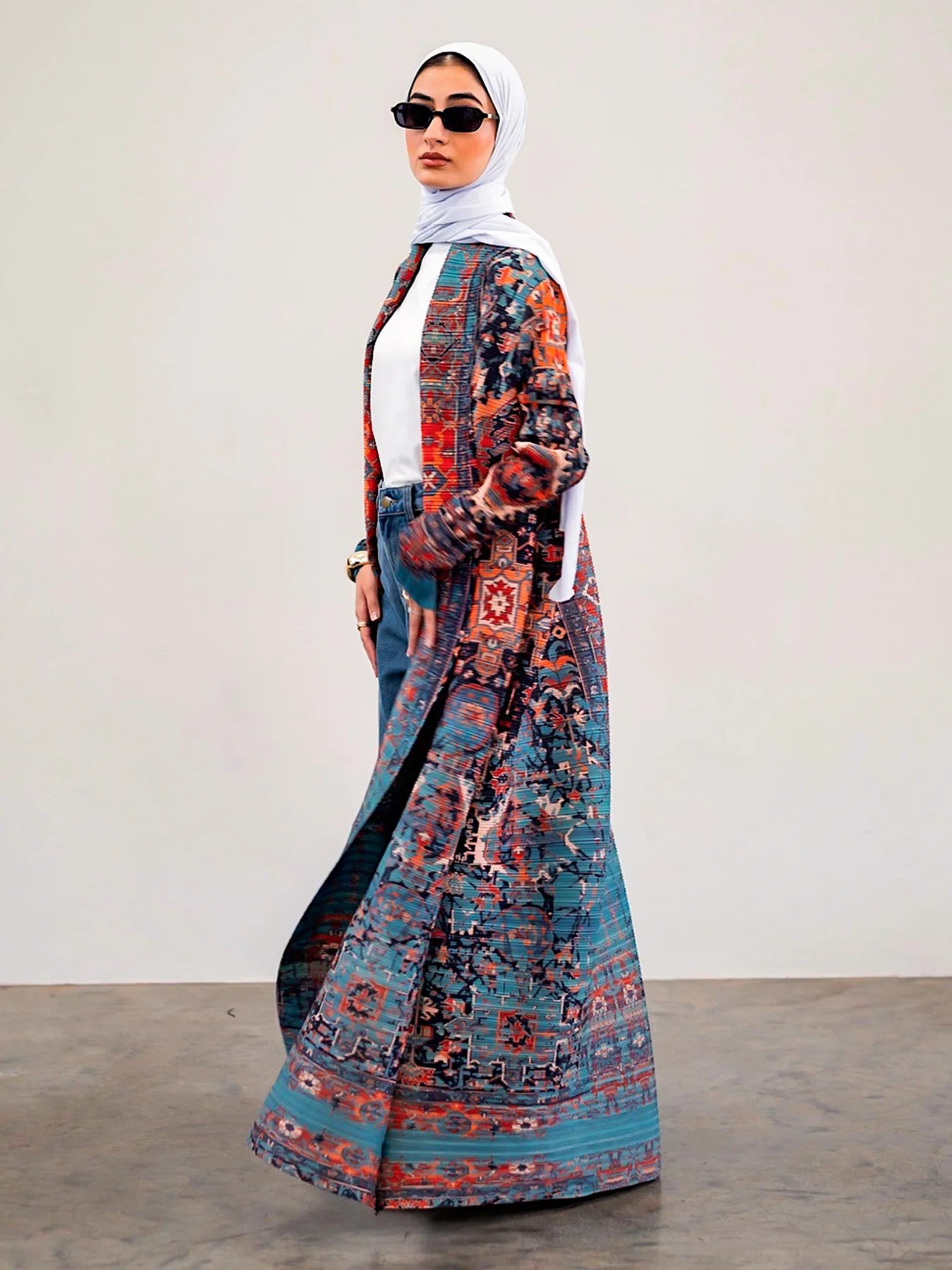 Large-size Luxury and Dignified Miyake Pleated Floral Abaya Trench Coat, Ramadan Clothing for Middle Eastern Women in Dubai
